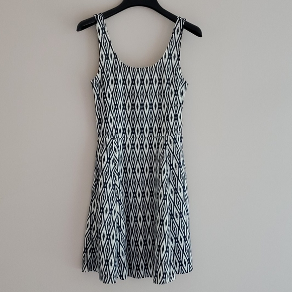 H&M Fitted Dress - Picture 4 of 5